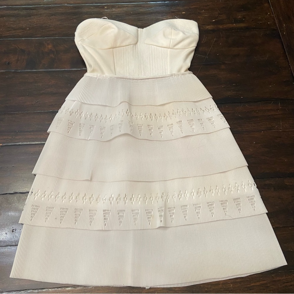 Willow Strapless Layered Pleated Dress Size 6 Cream 1289